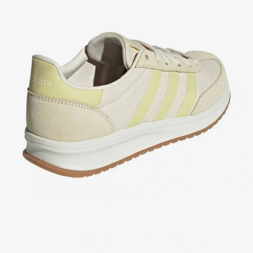 adidas chic sneakers